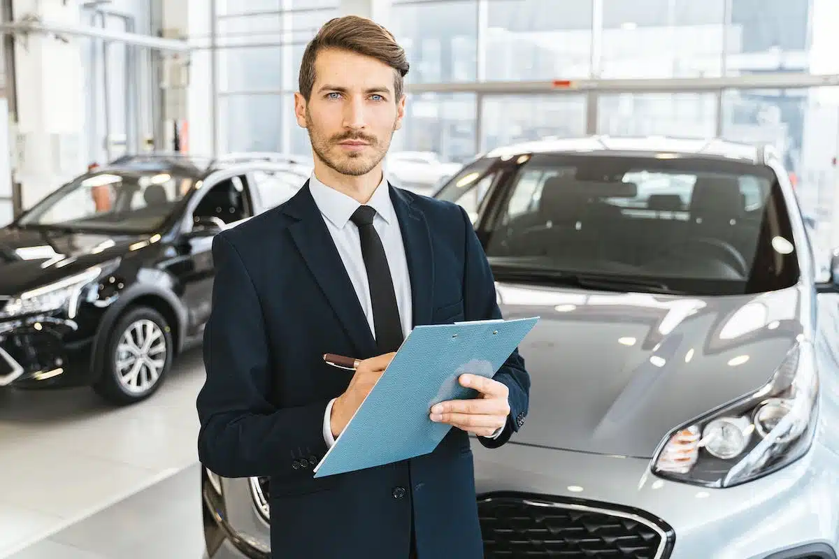Les clés pour réussir votre négociation lors de l’achat d’une voiture en concession