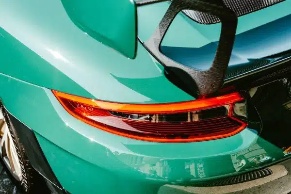 Les accessoires essentiels pour optimiser votre conduite en voiture