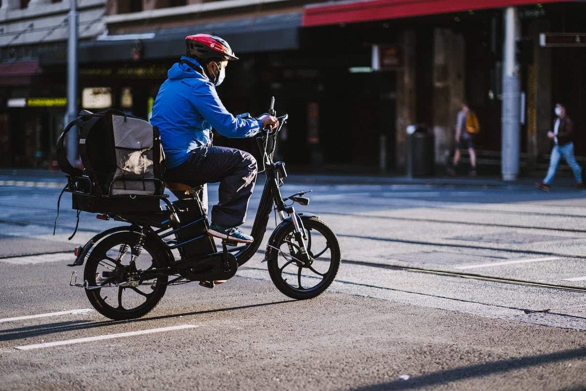 Conseils pour réussir le transport de votre moto en louant un utilitaire