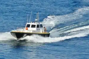 Comment entretenir un bateau à moteur ?