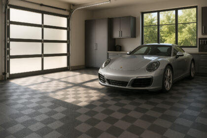 Photo hyperrealiste d'un garage moderne avec carrelage élégant et voiture de luxe
